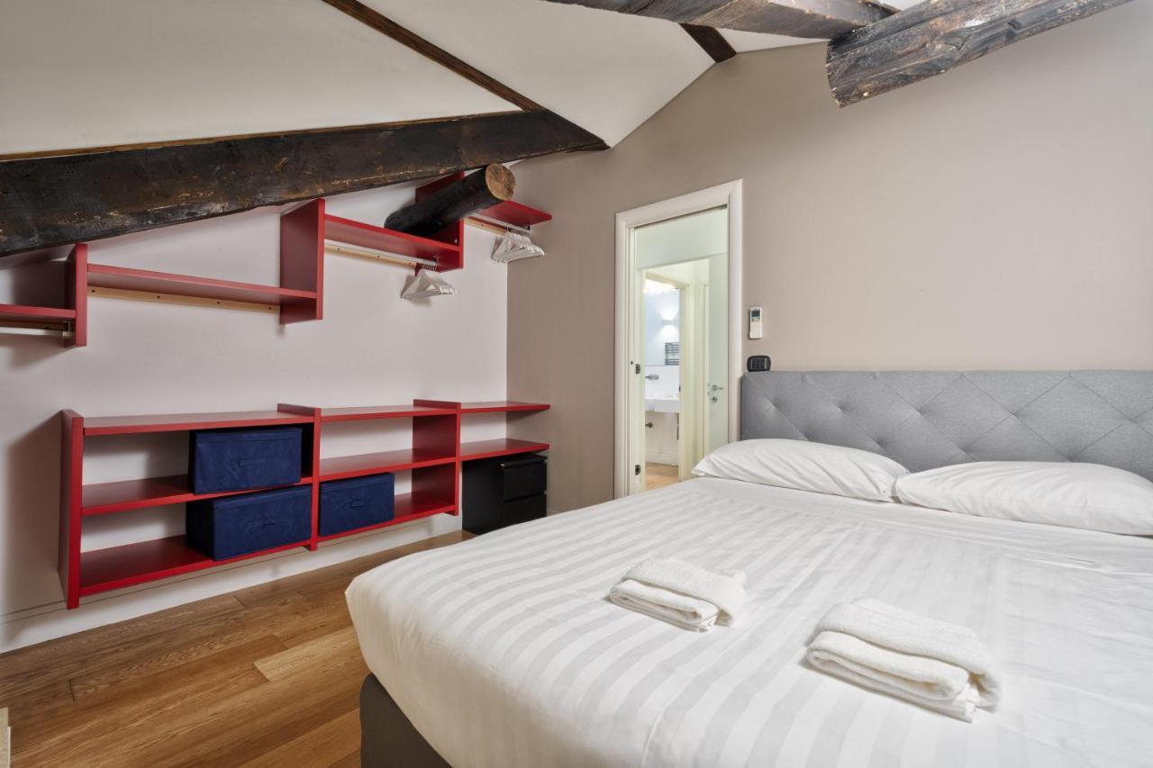 Stylish Apartment In The Heart Of Torino Exterior photo